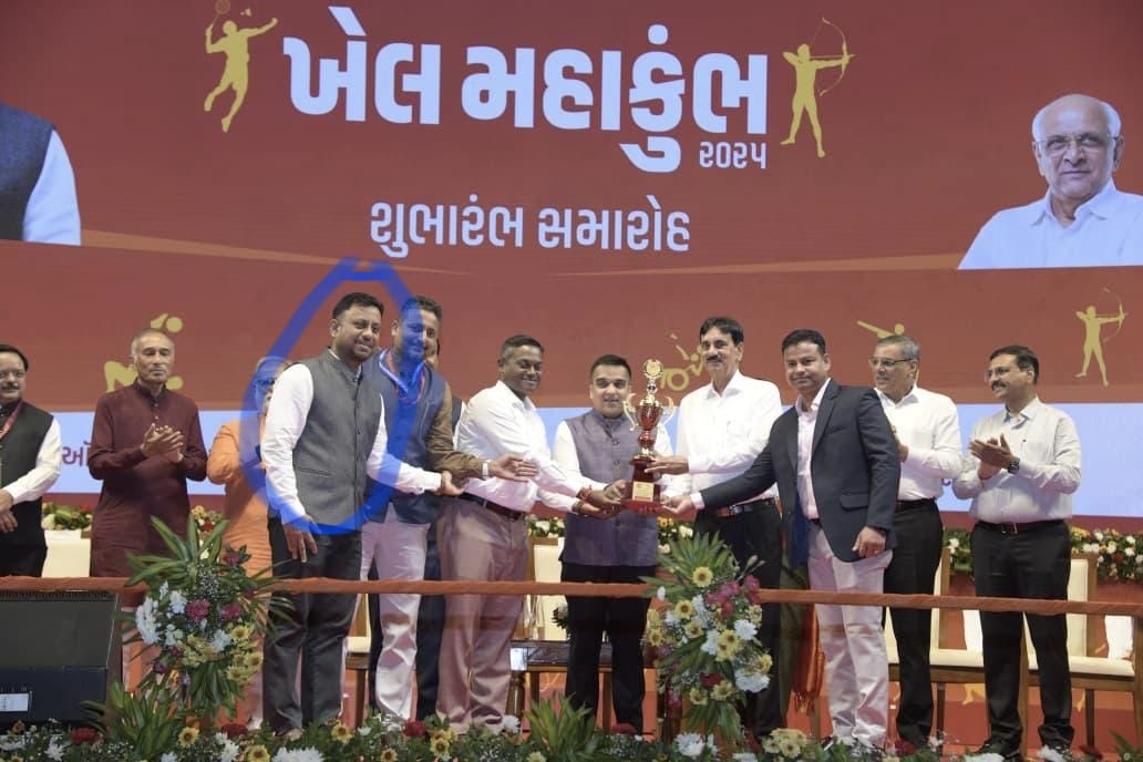 પ્રોટોકોલ વિના ખેલમહાકુંભ 3.0 ના સન્માન કાર્યક્રમમાં VSPFના સીઇઓ સ્ટેજ પર પહોંચી જતાં વિવાદ