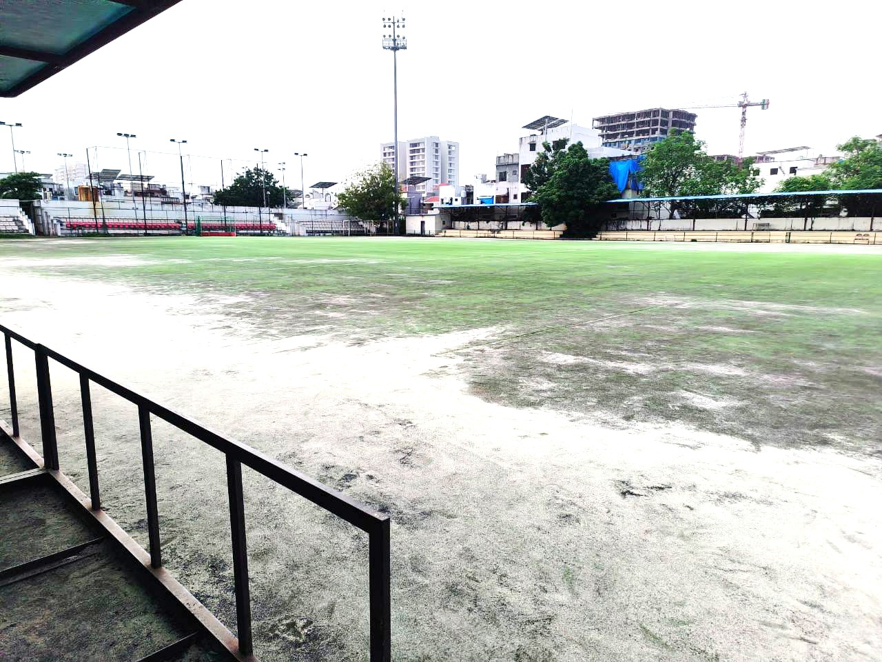 કરોડોનાં ખર્ચે ઊભા કરેલ સ્પોર્ટ્સ કોમ્પ્લેક્સની હાલત બદ્તર