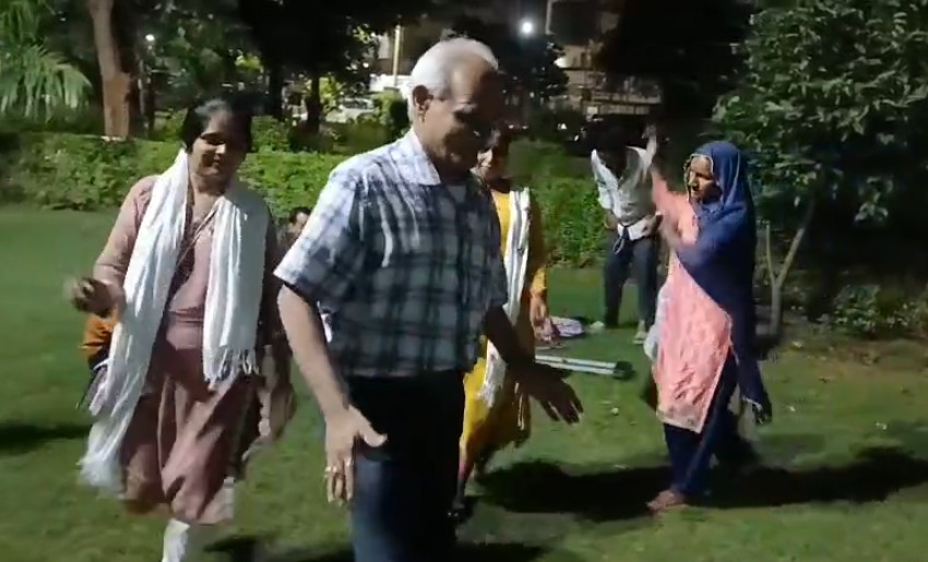 ની સહાય બ્લાઇન્ડ ચેરીટેબલ ટ્રસ્ટ દ્વારા દિવ્યાંગો અને બ્લાઇન્ડ ભાઈ બહેનો માટે વિશેષ ગરબા કાર્યક્રમનું આયોજન 