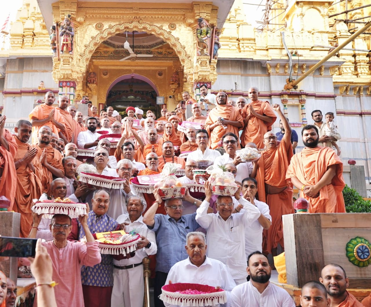 વડતાલધામમાં પરંપરાગત ૨૦૦ વર્ષ પૂર્વેનો શરદોત્સવ ભવ્યાતિભવ્ય રીતે ઉજવાયો