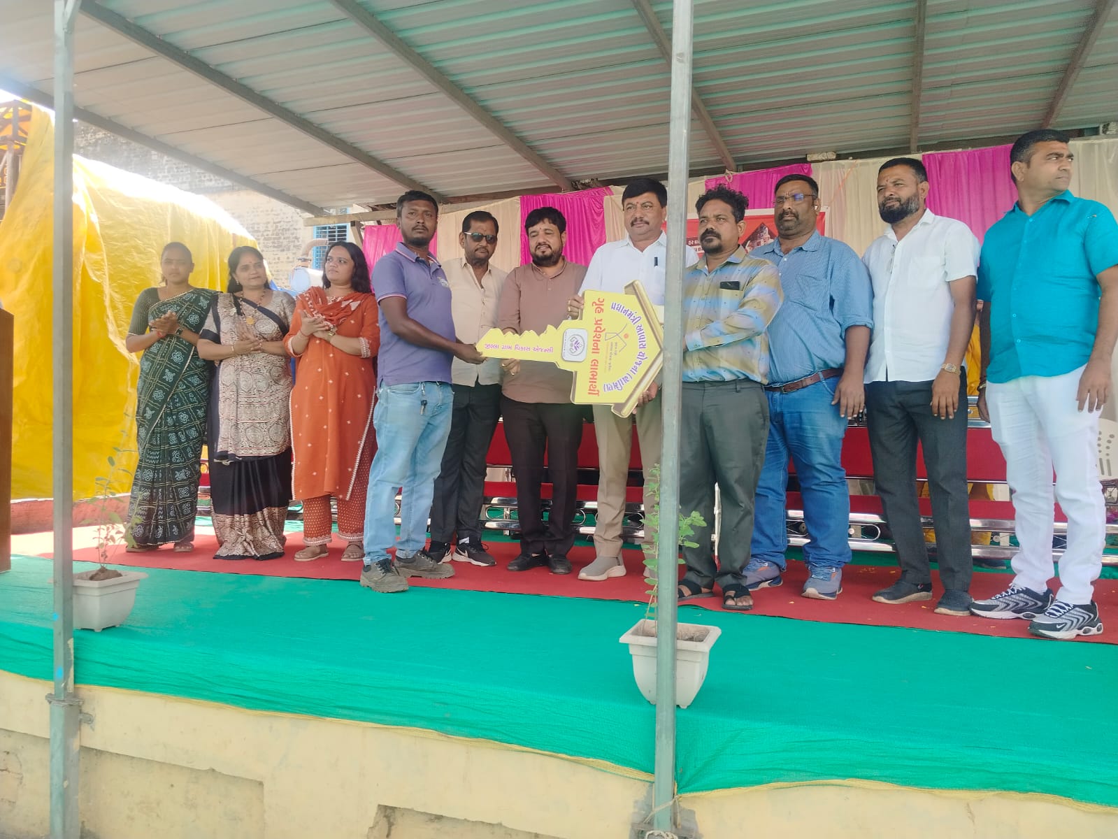 વિકાસ સપ્તાહની ઊજવણીના ત્રીજા દિવસે ધાવટ ગામે પહોંચ્યો વિકાસ રથ