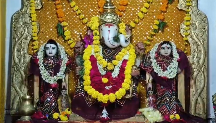 રિધ્ધિ સિધ્ધિ ગણપતિ મંદિર ખાતે ગણેશ ભક્તોએ દાદાના દર્શન કરીને ધન્યતા અનુભવી