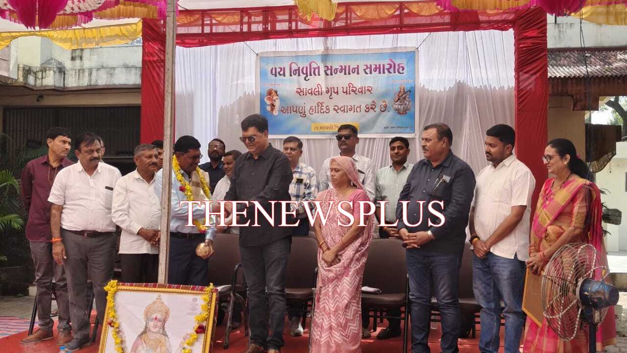 સાવલી ગ્રુપ શિક્ષક પરિવાર દ્વારા વય નિવૃત્તિના કારણે નિવૃત્ત થતા ચાર શિક્ષકોનો વિદાય સમારંભ યોજાયો 