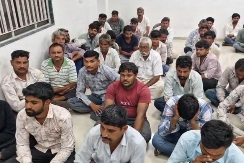 ખેડૂતો અને પોલીસ વચ્ચે થયેલા ઘર્ષણના ગંભીર મામલામાં પોલીસે 65 આરોપીઓને કોર્ટમાં રજૂ કર્યા