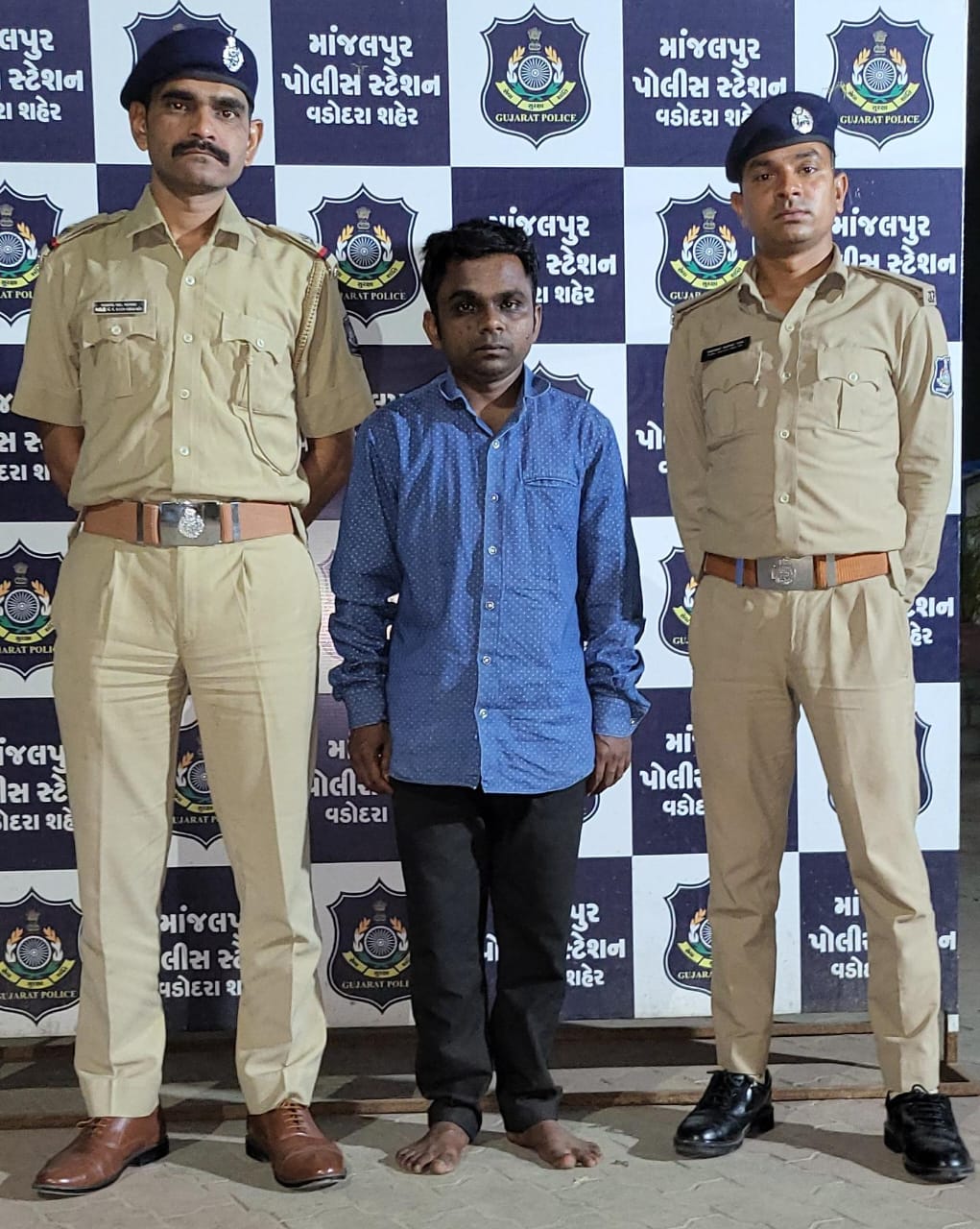 ઈવા મોલ ખાતે હાઉસકિપીંગ એજન્સીના કર્મચારીની એક સગીરા સાથે અશ્લિલ હરકત કરતા હોબાળો 