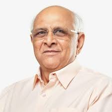 રિપીટ કરાયેલા મંત્રીઓને ખુદ મુખ્યમંત્રીએ ફોન કરીને જાણ કરી