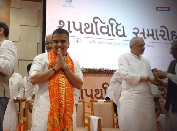 હર્ષ સંઘવીએ નાયબ મુખ્યમંત્રી તરીકે વિધિવત રીતે ચાર્જ સંભાળ્યો