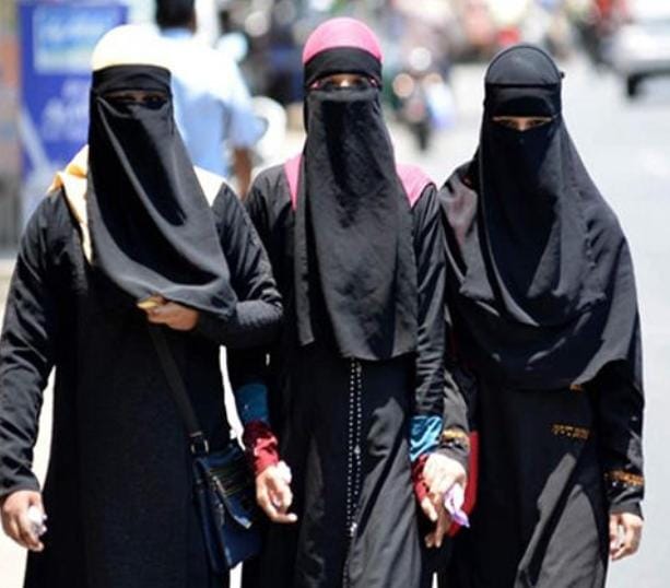 પોર્તુગલમાં સાર્વજનિક સ્થળો પર 'નકાબ' પહેરવા માટે 4000 યુરો સુધીનો દંડ થશે