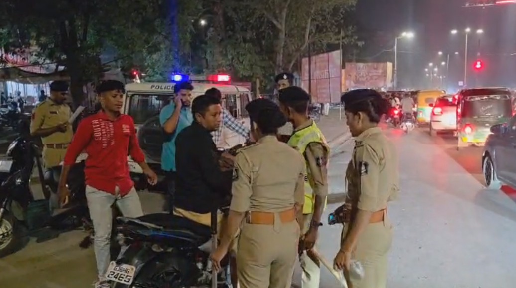 વડોદરા શહેર પોલીસ સજાક બની 