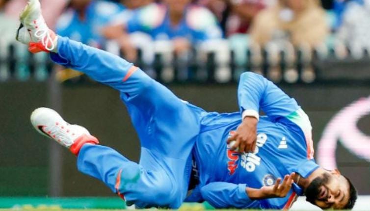 શ્રેયસ ઐયરને શનિવારે મેચ દરમિયાન ડાબી પાંસળીમાં ઈજા પહોંચી