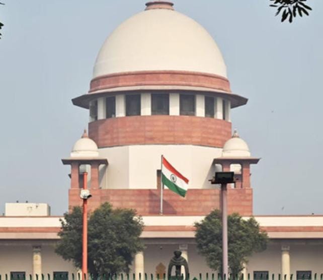 રખડતાં શ્વાન મામલે રાજ્ય અને કેન્દ્ર સરકાર દ્વારા સોગંદનામું દાખલ ન કરવા બદલ સુપ્રીમ કોર્ટ નારાજ