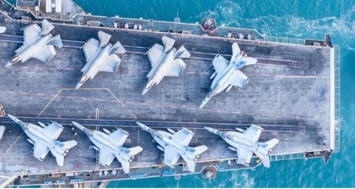 અમેરિકાની નેવીના એક હેલિકોપ્ટર અને એક ફાઈટર જેટ દક્ષિણ ચીન સમુદ્રમાં ક્રેશ થયા