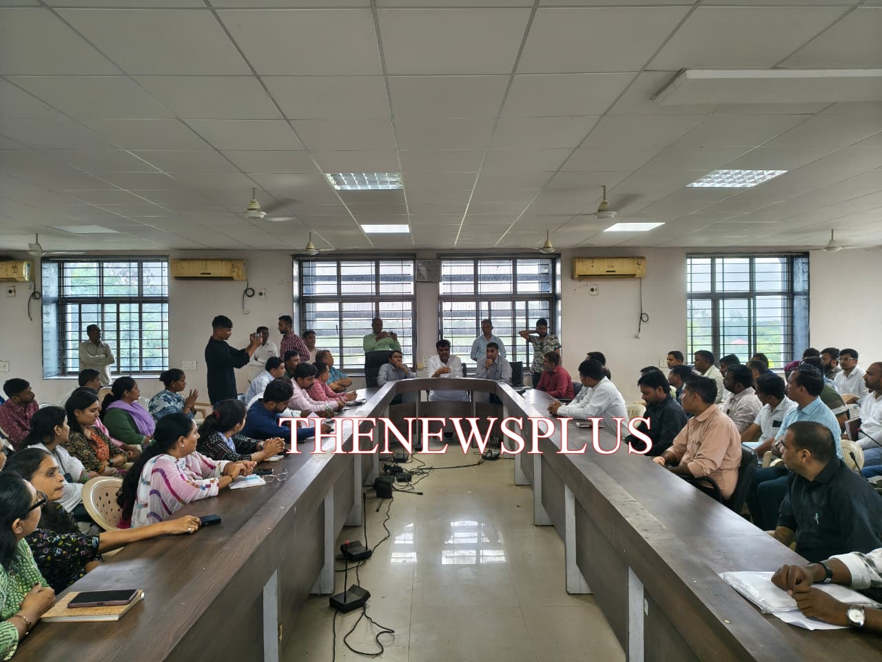 સાવલી તાલુકામાં કમોસમી વરસાદથી થયેલ પાક નુકશાની અંગે સમીક્ષા મીટીંગ યોજી