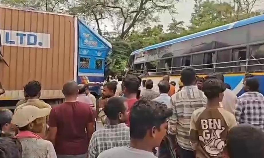 જોધપુરમાં ટ્રક અને ટેમ્પો ટ્રાવેલરના અકસ્માતમાં 15 થી વધુ લોકોનાં મોત 