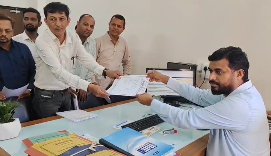 ટ્યુશન ક્લાસીસ અધિનિયમ વિરુદ્ધ બરોડા એકેડમી એસોસિએશનનો વિરોધ: કલેક્ટર કચેરીએ આવેદનપત્ર આપી રજૂઆત કરી