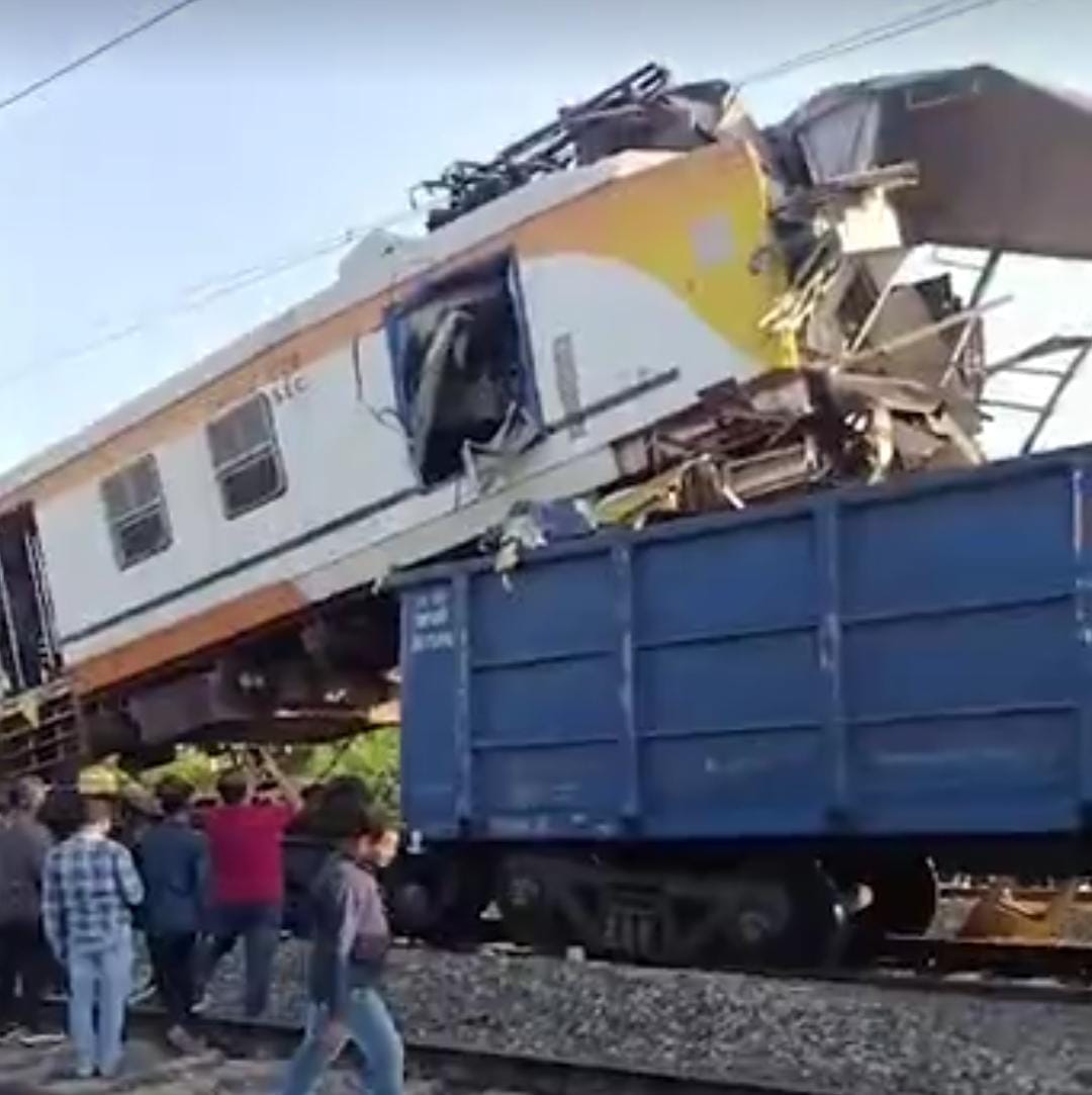 કોરબા પેસેન્જર ટ્રેન અને માલગાડી વચ્ચે જોરદાર ટક્કર: 8 લોકોના મોત,બાળકો સહિત 15-20 લોકો ઘાયલ 