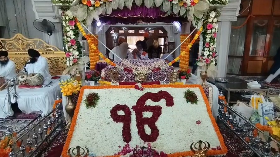 ગુરુ નાનક દેવજીની 557મી જન્મજયંતિના પવિત્ર અવસર પર ગુરુદ્વારા ખાતે ઉજવણી