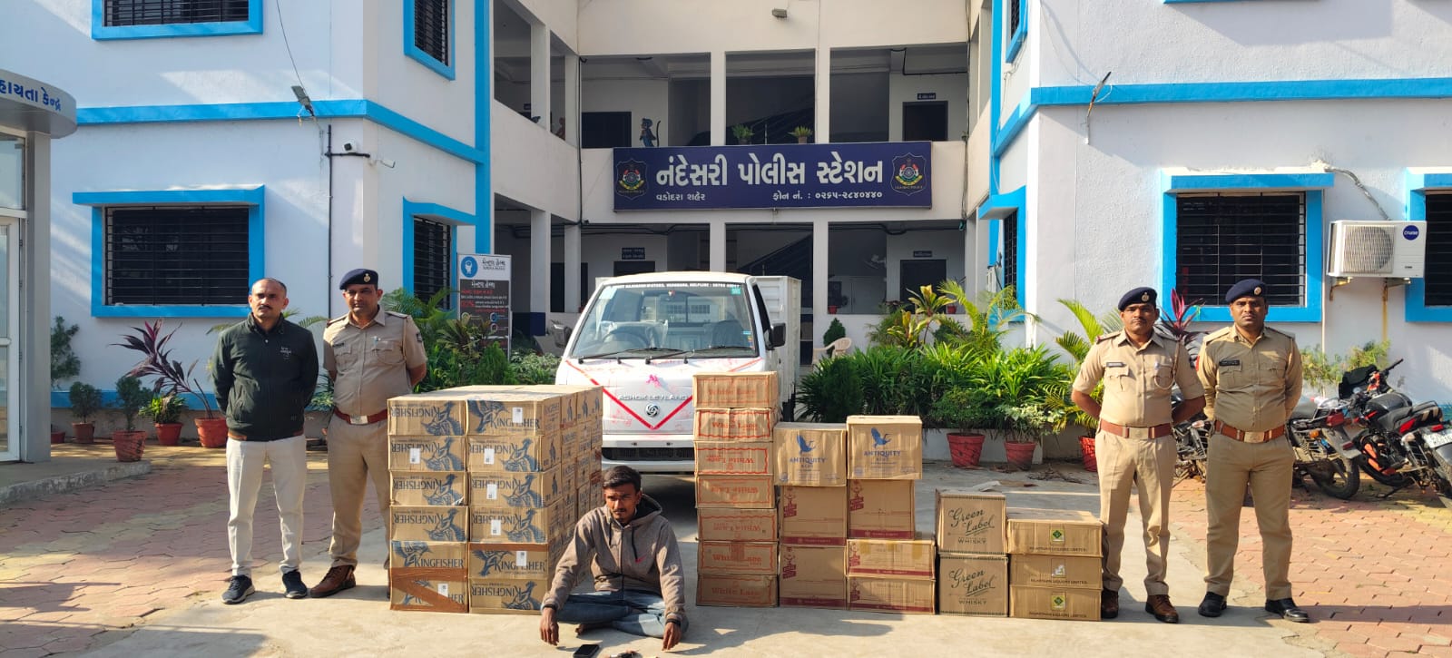 નંદેસરી પોલીસે વિદેશી દારૂ ઝડપ્યો 