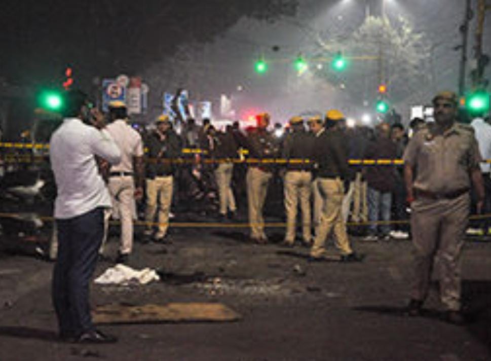 બ્લાસ્ટ ભૂલથી થયો હોઈ શકે? ડૉ. ઉમર ગભરાઈ ગયો અને ઉતાવળમાં બનાવાયેલા એક્સપ્લોઝિવ ડિવાઇસને બીજી જગ્યાએ ખસેડી રહ્યો હતો