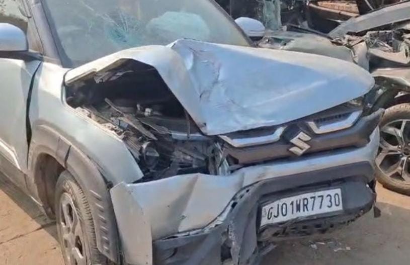 મારુતિ સુઝુકી બ્રેઝા કારના ચાલકે પેટ્રોલિંગ કરતા બે હોમગાર્ડ સહિત કુલ પાંચ લોકોને ઘાયલ કર્યા