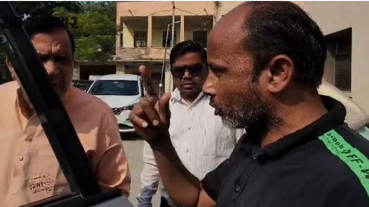 SIR કામગીરીના અસહ્ય ભારણથી ગોધરાના એક પ્રાથમિક શિક્ષકે અધિકારીઓના માનસિક ત્રાસથી કંટાળીને આત્મહત્યાની ચીમકી ઉચ્ચારી