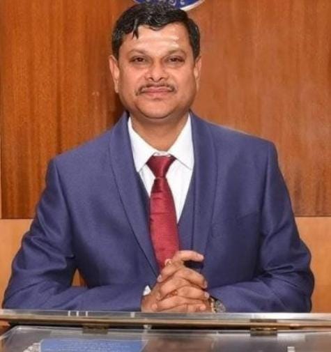 કાર અકસ્માતમાં એક IAS અધિકારી સહિત તેમના બે ભાઈઓના મોત