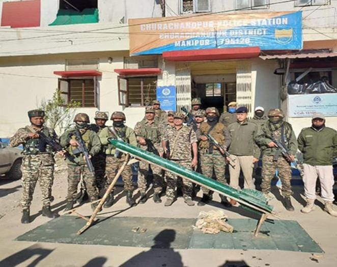 મણિપુરમાં ૪૦ કિલોગ્રામ વિસ્ફોટકોથી ભરેલુ એક લાંબા અંતરનું રોકેટ જપ્ત