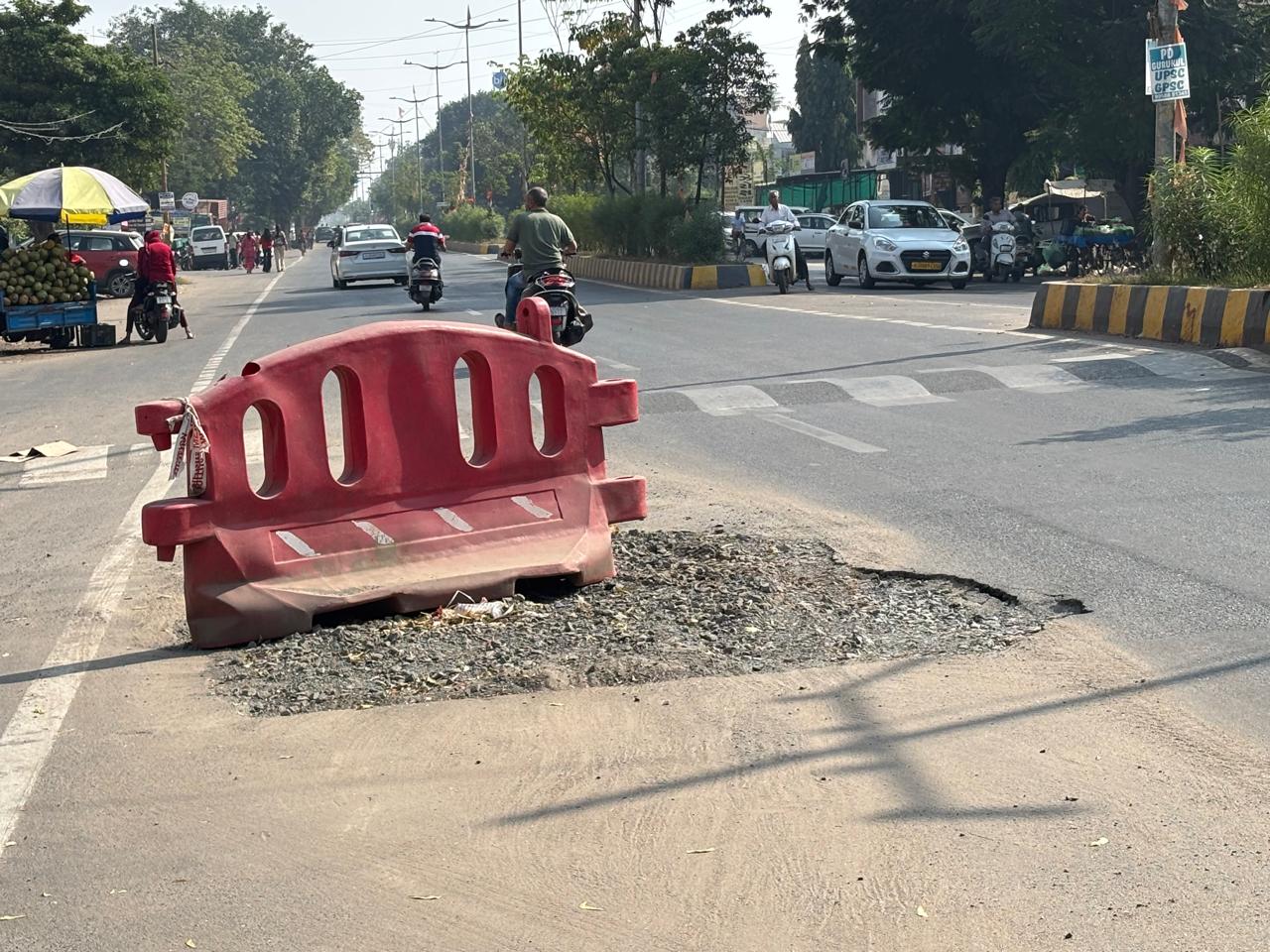 શહેરના પૂર્વ વિસ્તારમાં વારંવાર એક જગ્યાએ પાણીની લાઇનની કામગીરી!