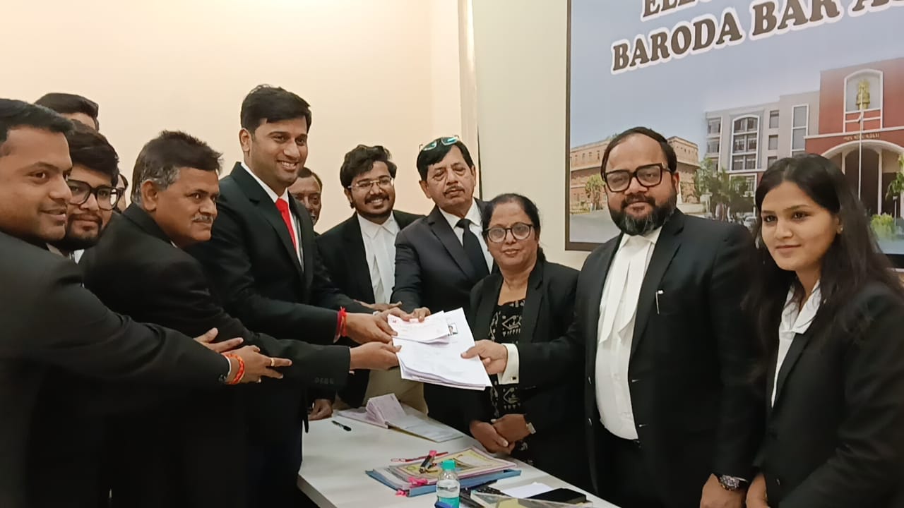 વડોદરા વકીલ મંડળની ચૂંટણી માટે શુક્રવારે ઉપપ્રમુખ, લાઇબ્રેરી સેક્રેટરી સહિતના ઉમેદવારી ફોર્મ ભરાયાં