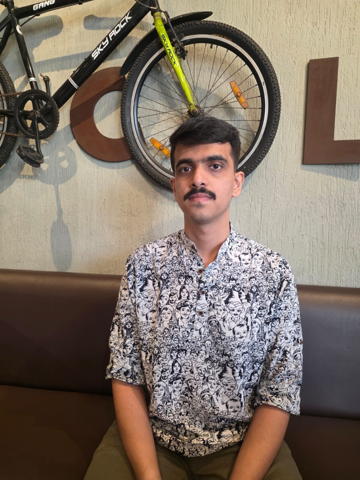 ગુજરાતી ફિલ્મોમાં ઇતિહાસ રચનાર લાલોના ગીતકાર પ્રેમ દવે  વડોદરાનું ગૌરવ