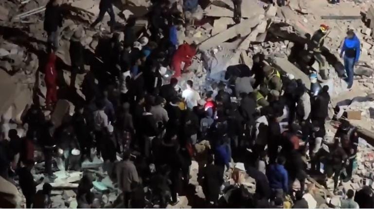 મોરોક્કોમાં ચાર માળની બે રહેણાંક બિલ્ડિંગો અચાનક ધરાશાયી જતા 19 લોકોના મોત