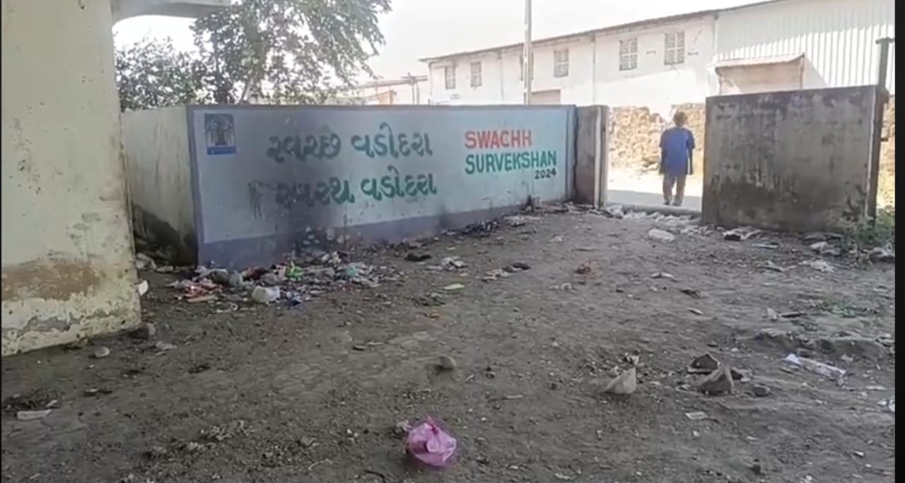 સોમા તળાવ વિસ્તારમાં જ દેશી વિદેશી દારુનું વેચાણ છતાં પોલીસ અજાણ