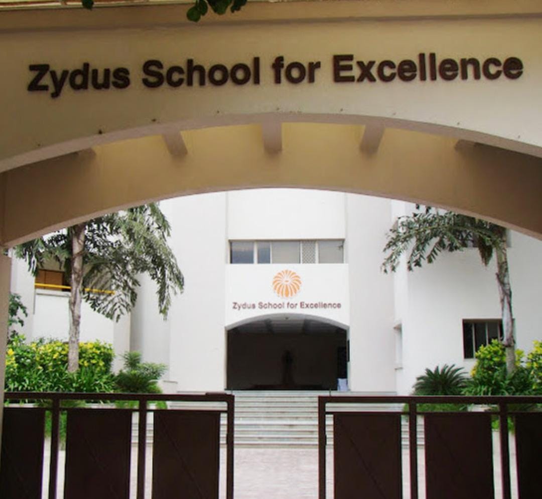 ઝાયડસ સ્કૂલમાં બોમ્બ મુક્યાનો ધમકીભર્યો ઈમેઈલ મળતા પોલીસ તંત્ર અને શાળા સંચાલકોમાં દોડધામ