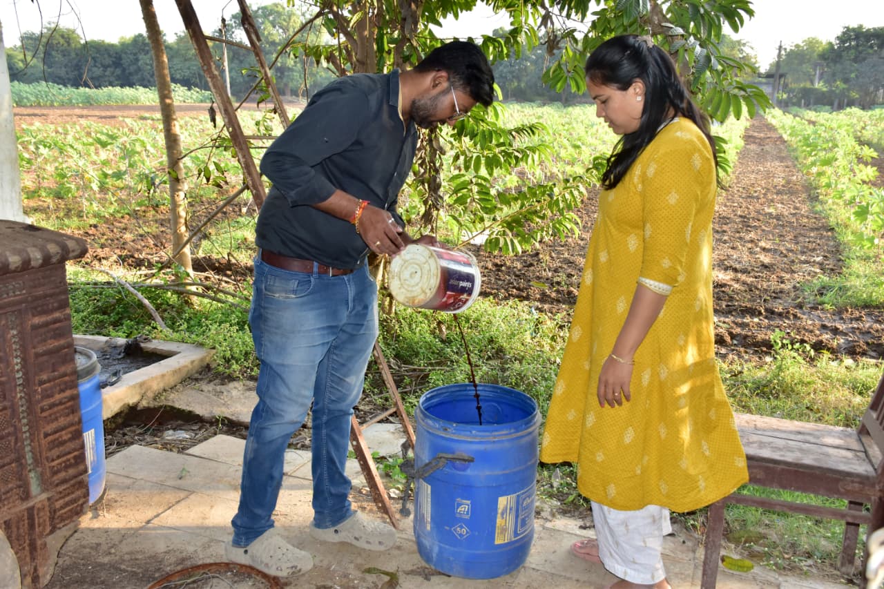 પ્રાકૃતિક ખેતી અને મિલેટ્સના વાવેતર થકી આત્મનિર્ભરતાનો રાહ કંડારતો પાદરાનો ખેડૂત પરિવાર