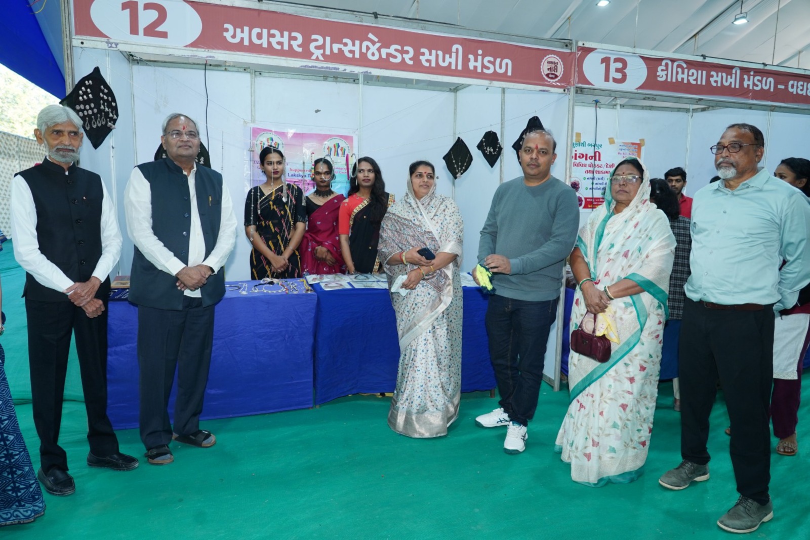 વડોદરા જિલ્લાનો ત્રિ-દિવસીય સશક્ત નારી મેળાનો ભવ્ય શુભારંભ કરતા મુખ્યદંડક મહાનુભાવોએ સ્ટોલની મુલાકાત લઈ વિવિધ ચીજવસ્તુઓની ખરીદી કરી મહિલાઓને પ્રોત્સાહિત કર્યા