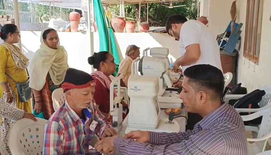 વી. એસ ગ્રુપ સેવા સમિતિ દ્વારા નિ શુલ્ક નેત્રયજ્ઞ કેમ્પનું આયોજન 