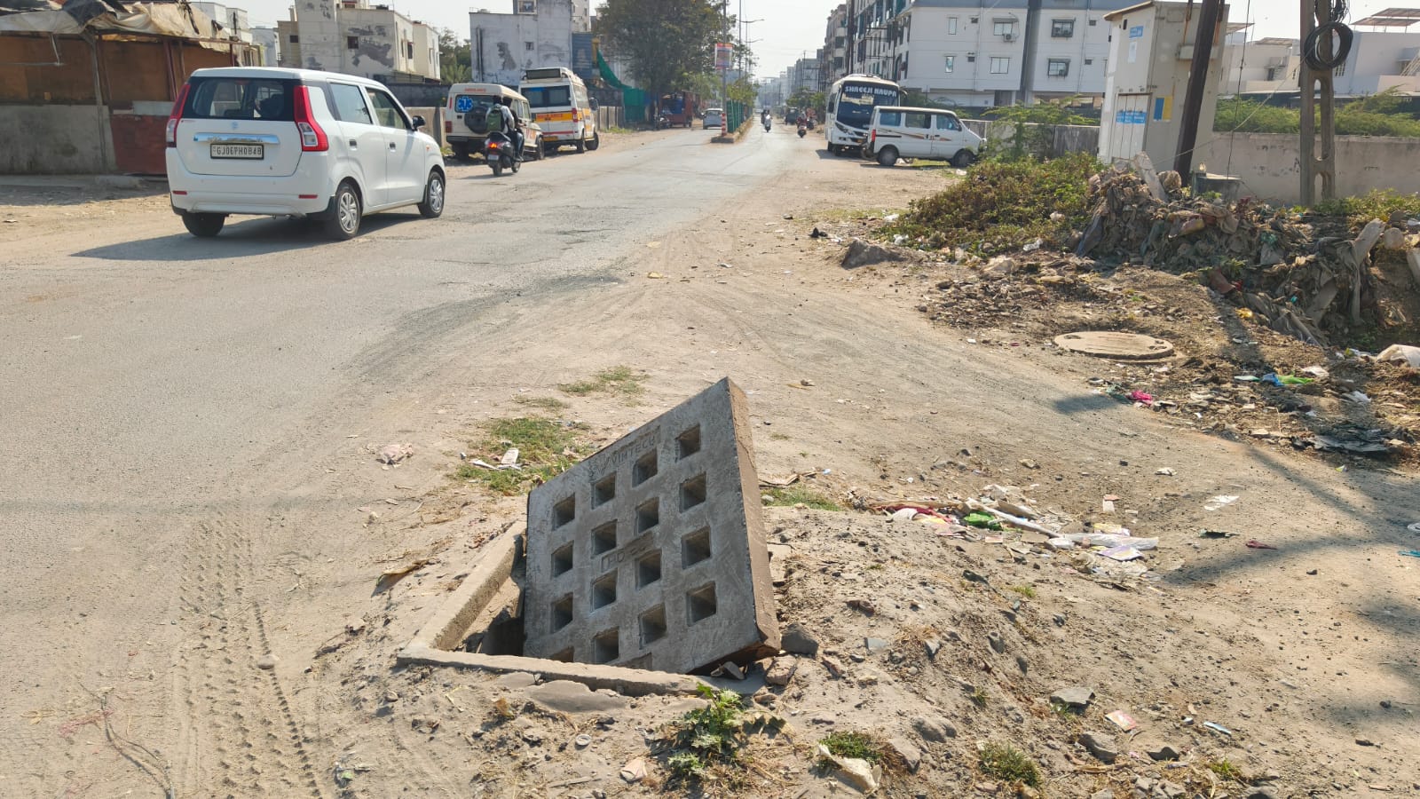 વિકાસના નામે ભ્રષ્ટાચાર, પરિણામે શહેરમાં મોતના ખુલ્લા ખાડા