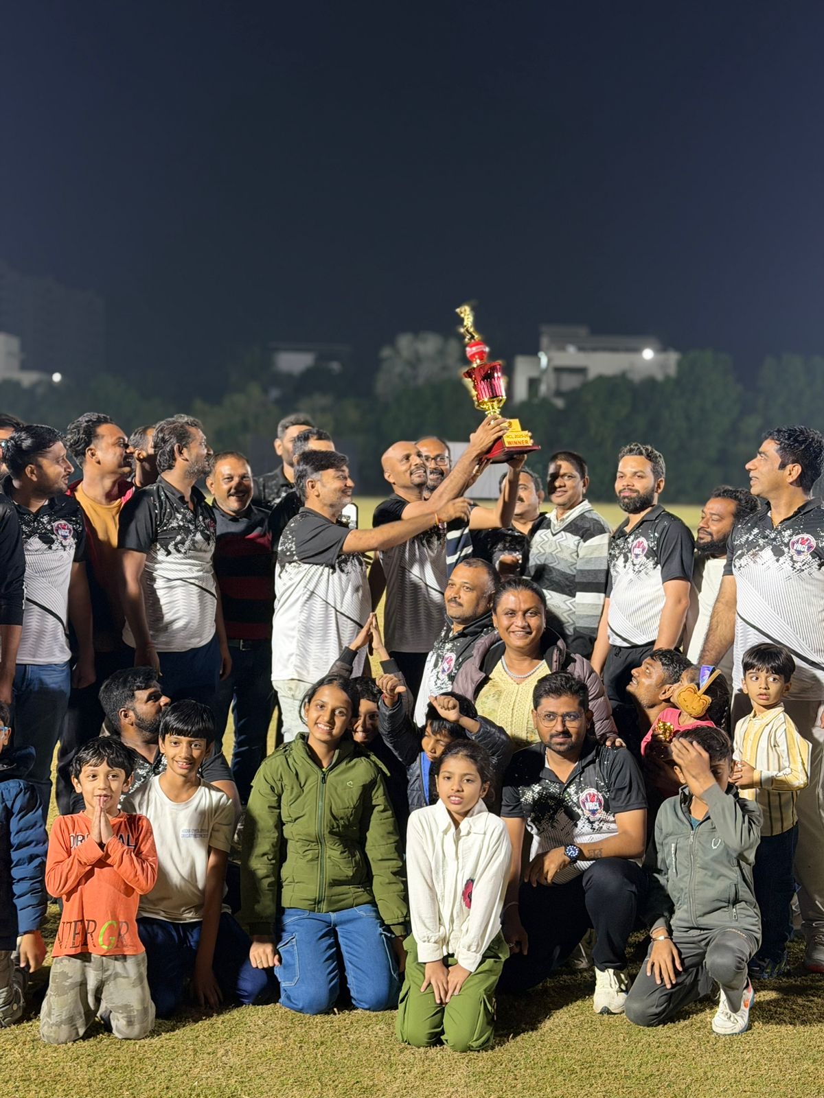 મહેસુલી કર્મીઓની ક્રિકેટ સ્પર્ધામાં કરજણ-શિનોરની માં નર્મદા ઇલેવન વિજેતા 