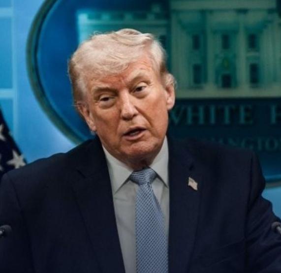 હોર્મુઝ સ્ટ્રેટ આંતરરાષ્ટ્રીય જળમાર્ગ, ટેક્સ વસૂલાત સાંખી લેવાશે નહીં: ડોનાલ્ડ ટ્રમ્પ