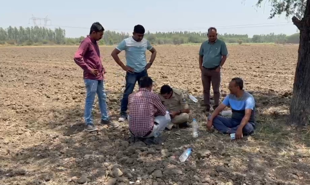 મુવાલગામની સીમવિસ્તારના ખેતરમાં માનવકંકાલ મળી આવ્યો