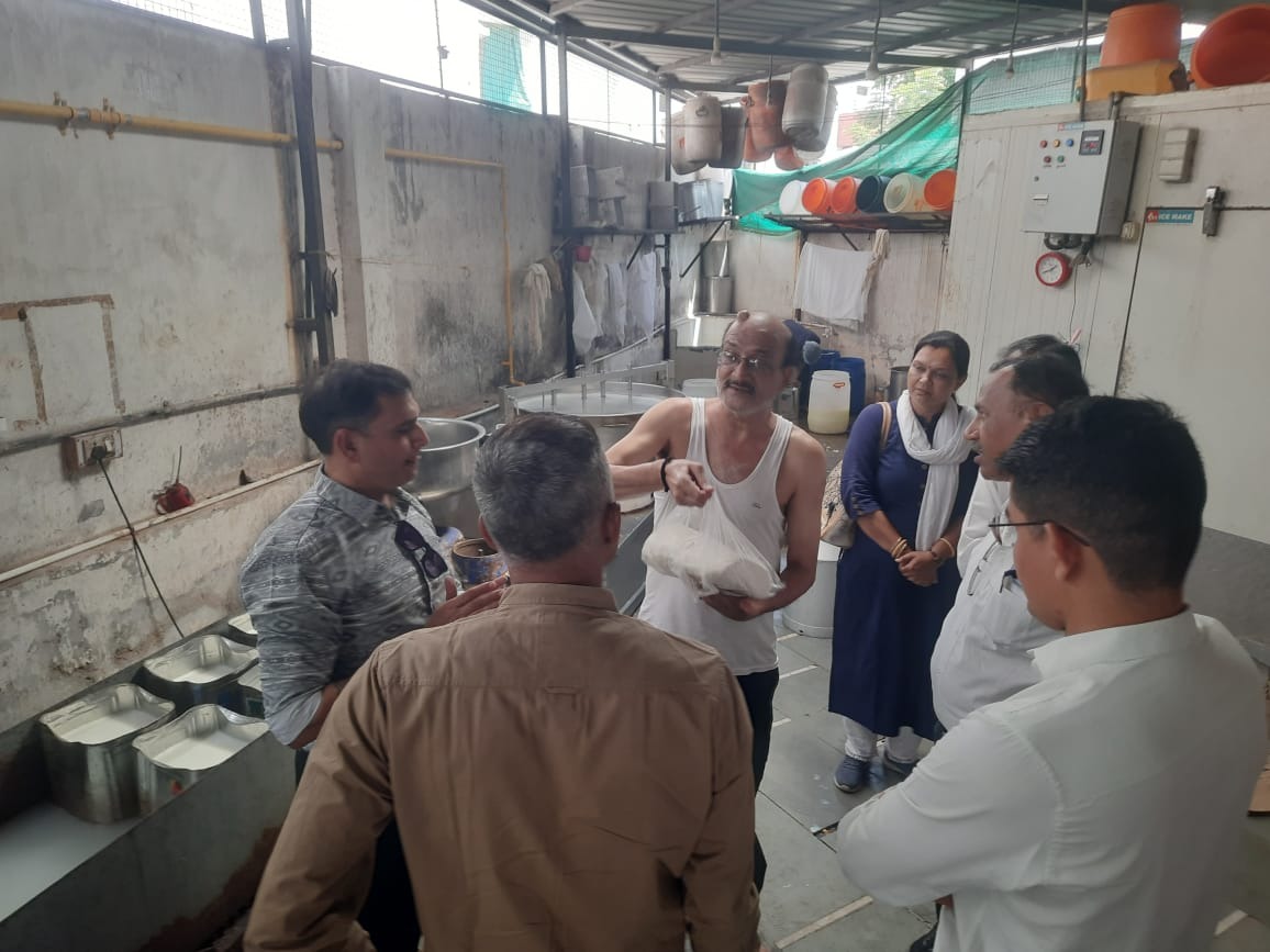 વડોદરામાં એનાલોગ પનીર મુદ્દે SOG અને VMCની સંયુક્ત ચેકિંગ