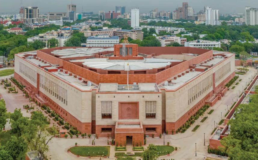 સંસદનું નંબર ગેમ અને પડકારો: સરકારનો લક્ષ્ય 2029ની ચૂંટણી પહેલા મહિલાઓ માટે 33% અનામત અને સીમાંકન 