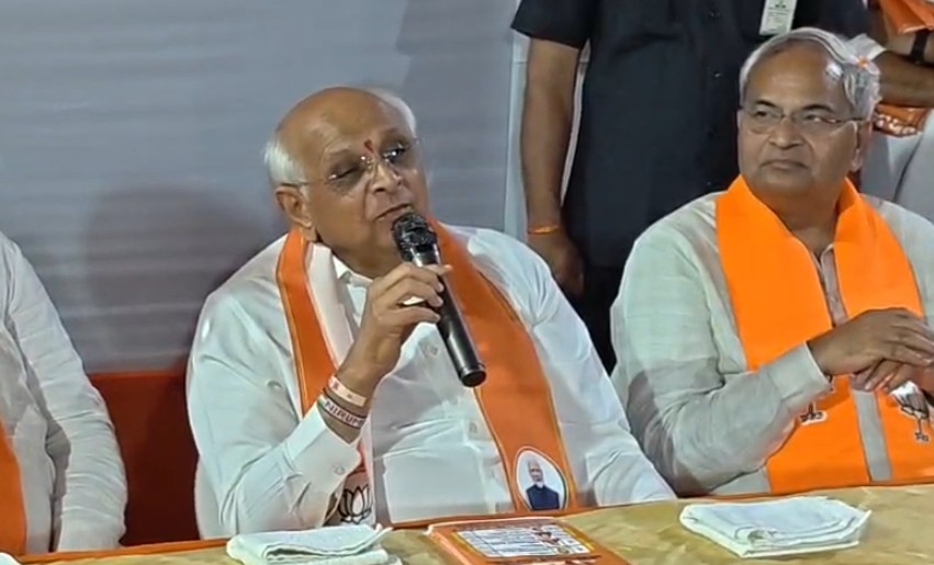 વોર્ડ નંબર સાતમાં મુખ્યમંત્રી ભુપેન્દ્ર પટેલ દ્વારા કાર્યકર્તાઓને માર્ગદર્શન આપવામાં આવ્યું