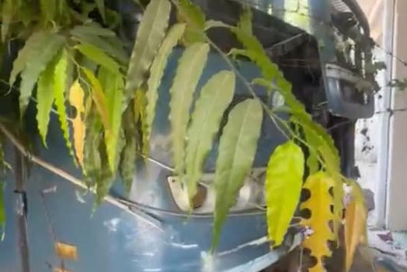 બેકાબૂ બી.આર.ટી.એસ. બસ બિલ્ડિંગની દિવાલ તોડીને ઘૂસી જતા ગંભીર અકસ્માત