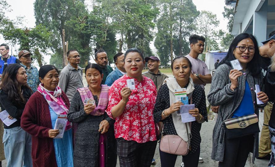 પશ્ચિમ બંગાળમાં પહેલા તબક્કામાં ૯૨.૧૪ ટકા મતદાન, તમિલનાડુમાં ૮૪.૯૮ ટકા મતદાન થયું 