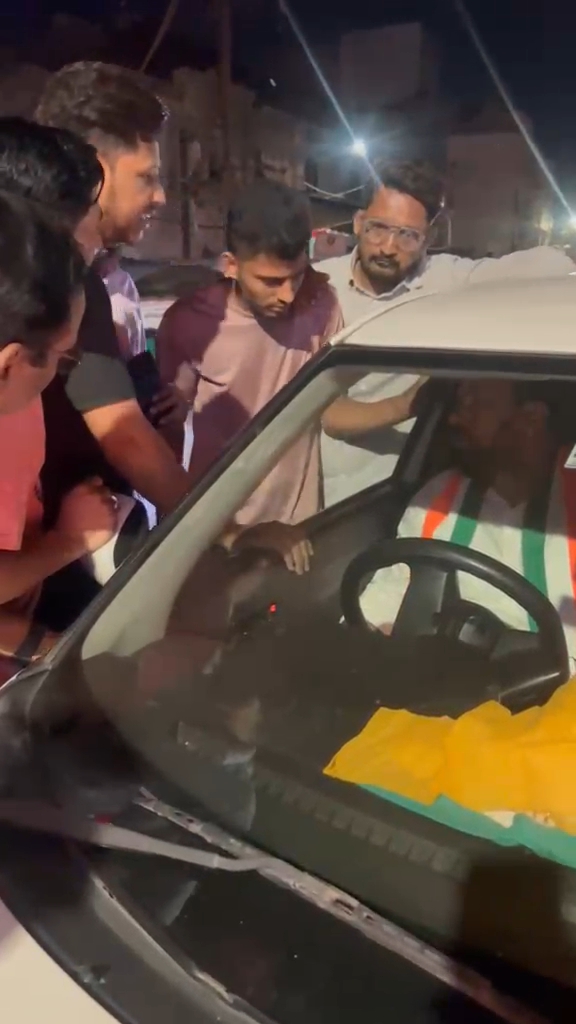 ટિકિટ વેચાણની દુકાન ખુલ્લી: કોંગ્રેસમાં સેટિંગ, સોદા અને સત્તાનો વેપાર!