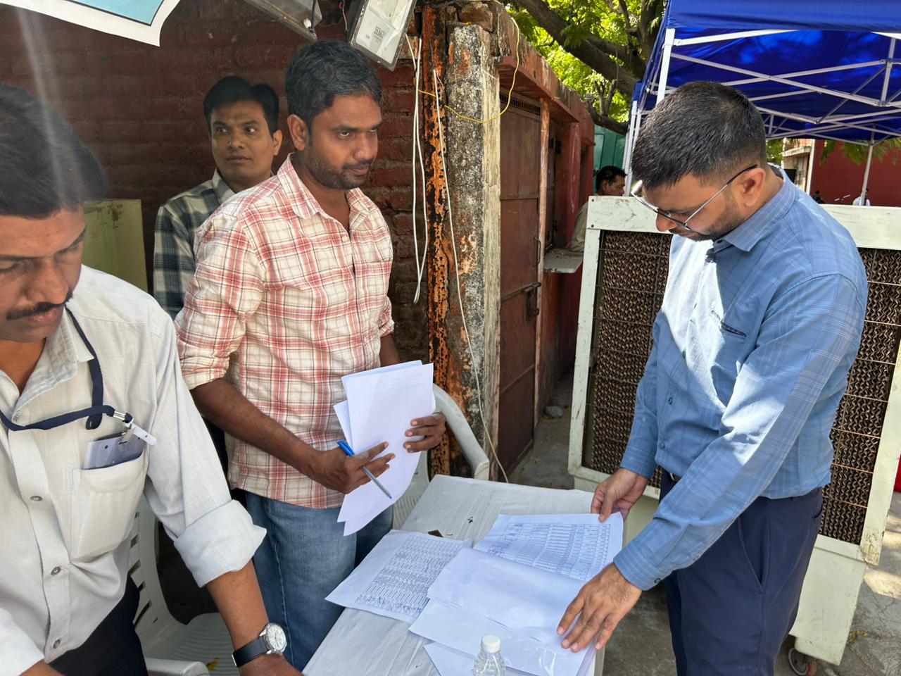કલેક્ટર ડો. અનિલ ધામેલિયાએ રવાનગી કેન્દ્રની મુલાકાત લઇ પ્રક્રીયાનું કર્યું નિરીક્ષણ 
