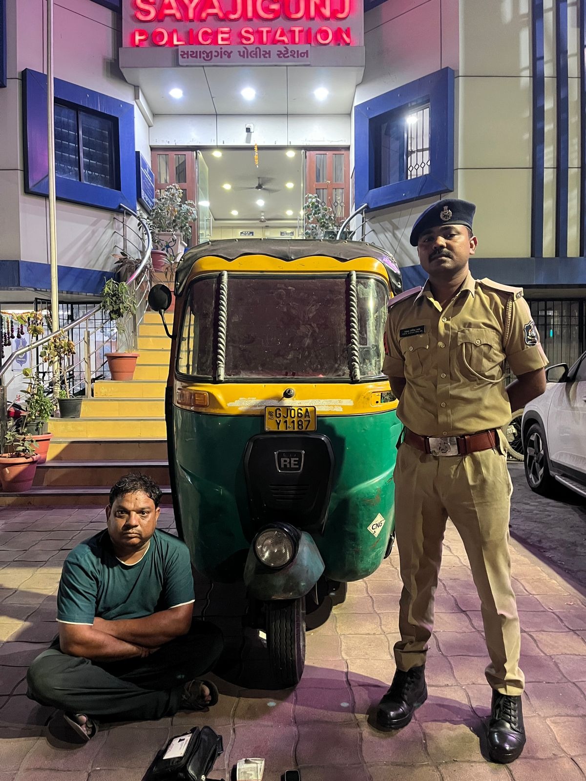àª¸àª¯àª¾àªœà«€àª—àª‚àªœ àªªà«‹àª²à«€àª¸àª¨à«€ àª¤à«àªµàª°àª¿àª¤ àª•àª¾àª°à«àª¯àªµàª¾àª¹à«€: àª°à«€àª•à«àª·àª¾àª®àª¾àª‚àª¥à«€ à«§à«¨ àª¹àªœàª¾àª°àª¨à«€ àªšà«‹àª°à«€ àª•àª°àª¨àª¾àª°àª¨à«‡ àª—àª£àª¤àª°à«€àª¨àª¾ àª•àª²àª¾àª•à«‹àª®àª¾àª‚ àªªàª•àª¡à«àª¯à«‹