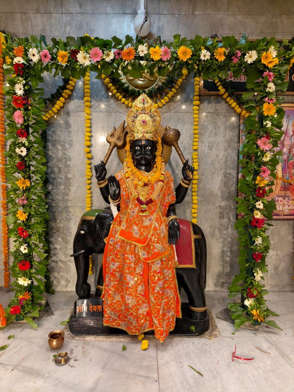 àªµàª¡à«‹àª¦àª°àª¾àª¨àª¾ àª¨àªµàª—à«àª°àª¹ àª®àª‚àª¦àª¿àª°à«‡ àª¶àª¨àª¿àªœàª¯àª‚àª¤àª¿ àª¨àª¿àª®àª¿àª¤à«àª¤à«‡ àª­àª•à«àª¤à«‹àª¨à«àª‚ àª˜à«‹àª¡àª¾àªªà«‚àª°