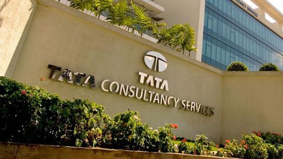 TCS કેસમાં ચોંકાવનારો ખુલાસો: ધર્મ પરિવર્તન બાદ નામ બદલવાની અને મલેશિયા મોકલવાની યોજના, ચાર્જશીટમાં ગંભીર દાવા
